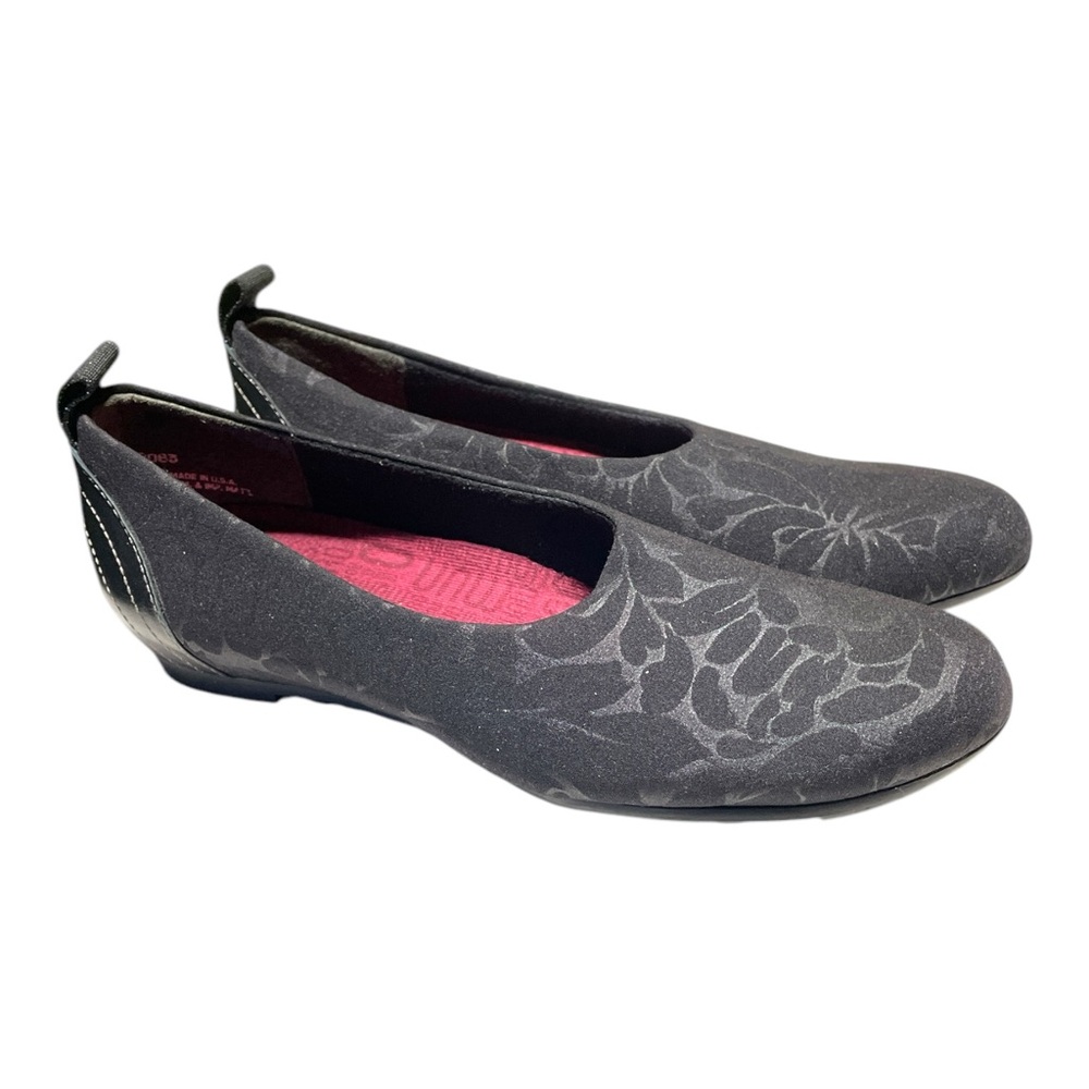 Munro Black Flats with Decorative Toe and Pink Insole